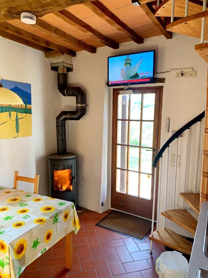 ロッカストラーダ Ferienhaus Il-Pinoヴィラ エクステリア 写真